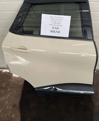 Renault Captur Rear door