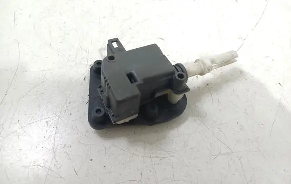 Audi A4 S4 B6 8E 8H Tailgate boot lock/latch motor 8E9827833