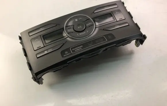 Toyota Auris 150 Interior fan control switch 5590002220B