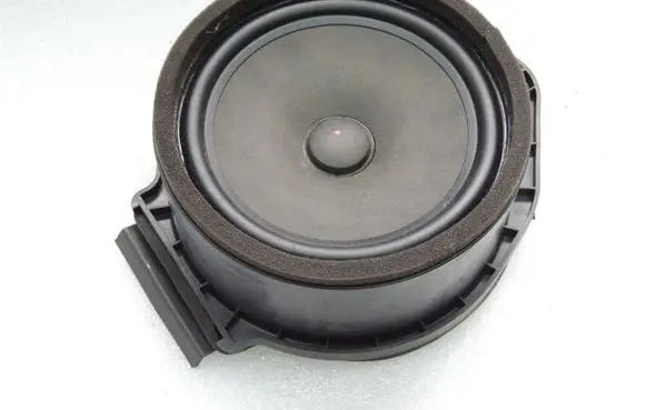 Opel Zafira C Front door speaker 39144983