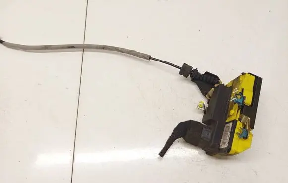 Volvo XC90 Front door lock 
