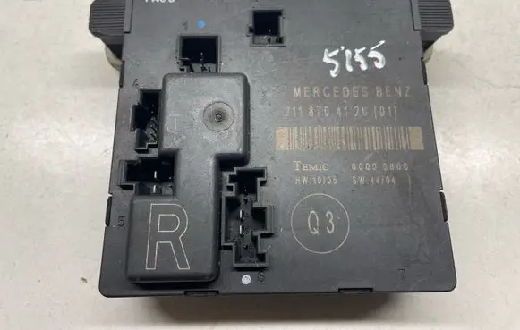 Mercedes-Benz E W211 Door control unit/module A2118704126