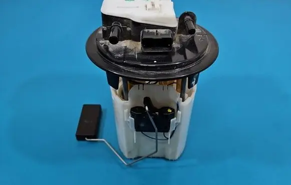 Peugeot 301 In-tank fuel pump 98113366800 IMPRK1586639
