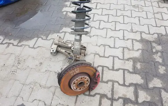 Skoda Octavia Mk2 (1Z) Front wheel hub spindle knuckle