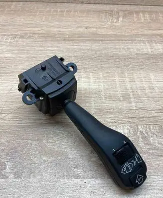 BMW 5 E39 Wiper control stalk 8375407