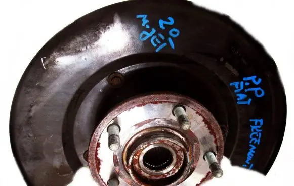 Fiat Freemont Front wheel hub spindle knuckle
