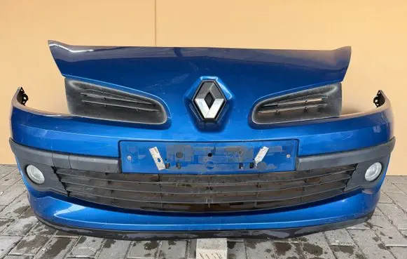Renault Clio III Front bumper 8200402106