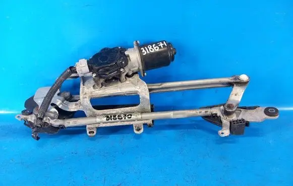 Mazda 3 II Front wiper blade arm BBM467360A