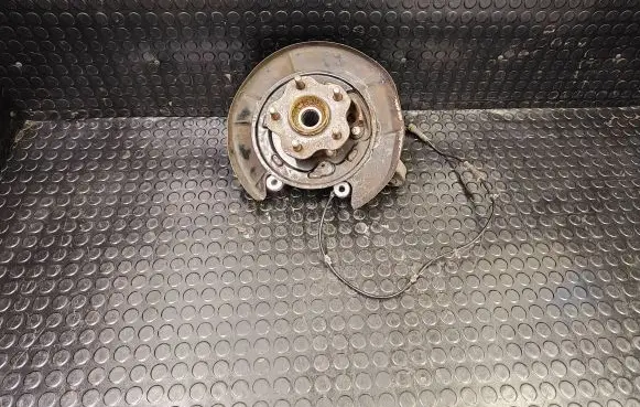 Nissan Murano Z51 Rear wheel hub spindle/knuckle 