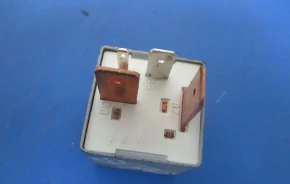 Skoda Octavia Mk2 (1Z) Other relay 357911253