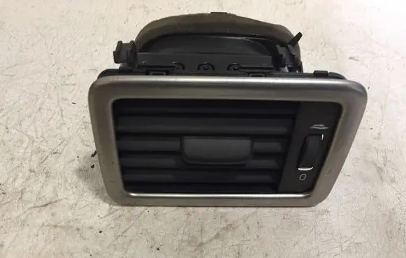 Volvo V70 Dashboard side air vent grill/cover trim 30755184