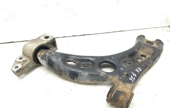 Volkswagen Golf Plus Front lower control arm/wishbone