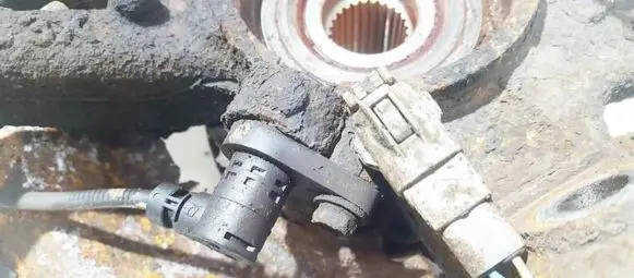 Toyota RAV 4 (XA20) ABS brake wheel speed sensor