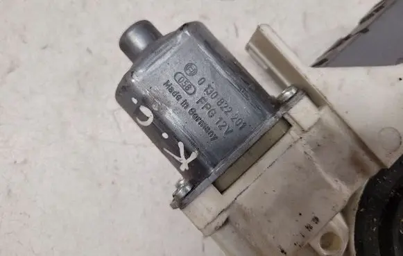 Peugeot 407 Rear door window regulator motor 999065103 9646595680