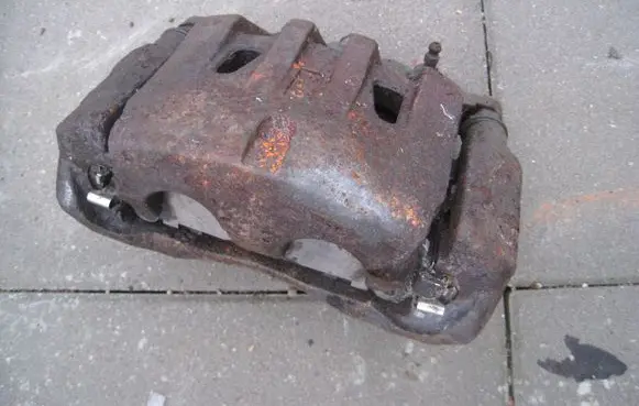 Lexus RX 450H Front brake caliper 4775048160