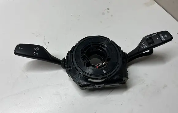 BMW X2 F39 Wiper turn signal indicator stalk/switch 6827369