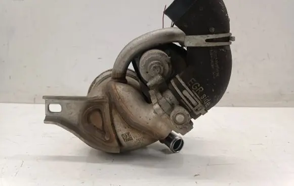 Audi TT TTS RS Mk3 8S EGR valve cooler 04L131512