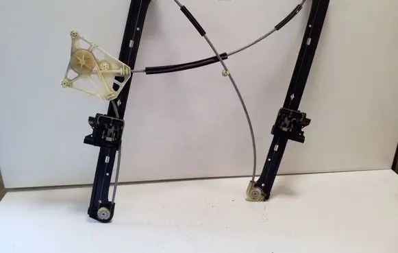 Audi Q7 4M Front window lifting mechanism without motor 4M0837461A