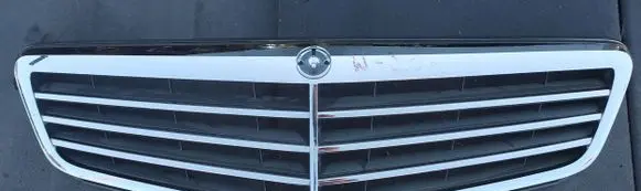 Mercedes-Benz C W204 ACC Distronic radar sensor grill/trim A2048800083