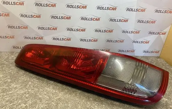 Nissan X-Trail T30 Rear/tail lights B46L