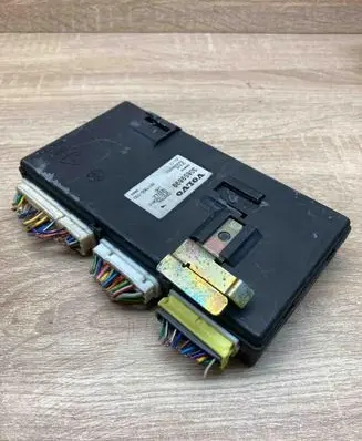 Volvo S40, V40 Comfort/convenience module 30859699 3817900150