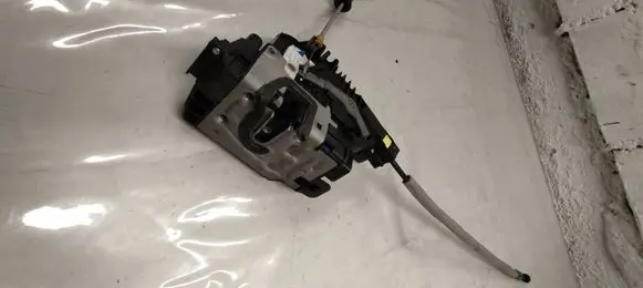 Front door lock
