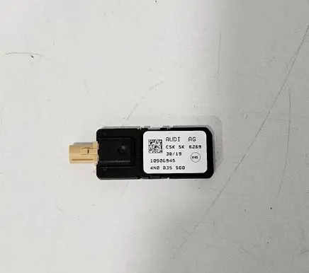 Porsche Cayenne (9Y0 9Y3) Aerial antenna amplifier 4N0035500 PAB035500
