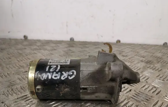 Mitsubishi Grandis Starter motor M000T20671