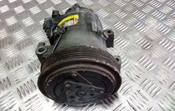 Nissan Almera N16 Air conditioning (A/C) compressor (pump) 926009F501 2J55145010