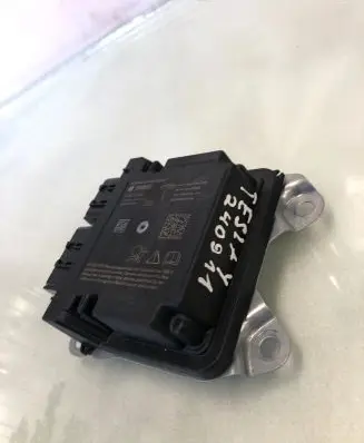 Tesla Model Y Airbag control unit/module 0285015482 151287600B