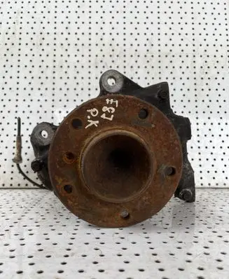 BMW 1 E81 E87 Front wheel hub spindle knuckle 6764443 12201210