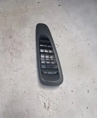 Mercedes-Benz Vito Viano W639 Dashboard side air vent grill/cover trim A6398310060