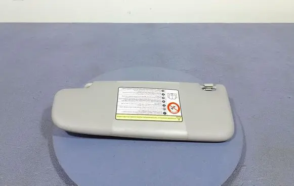 Alfa Romeo Giulietta Sun visor