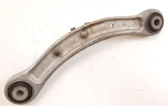 Rear control arm