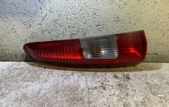 Volvo V70 Rear/tail lights 9154493