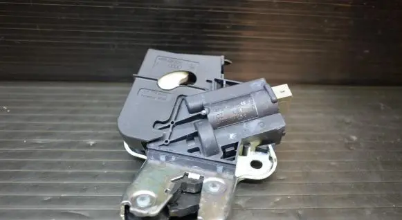 Audi A4 S4 B8 8K Tailgate/trunk/boot lock/catch/latch 4F5827505