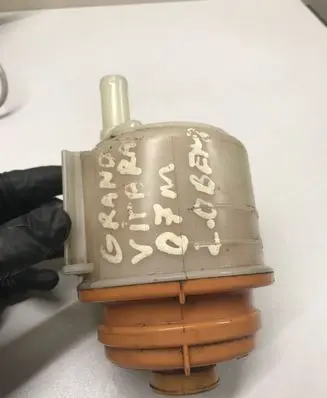 Suzuki Grand Vitara II Power steering fluid tank/reservoir