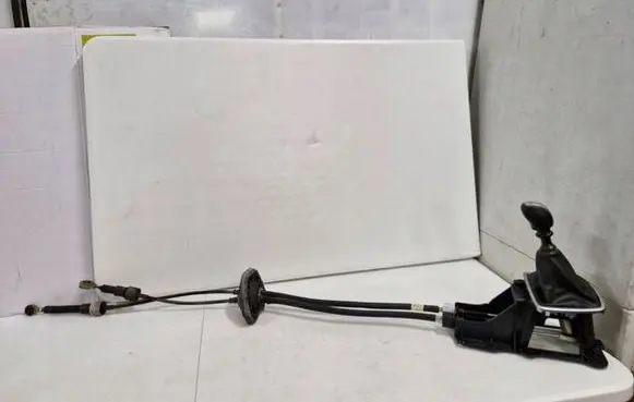 Renault Laguna III Gear selector/shifter in gearbox 8200933373C