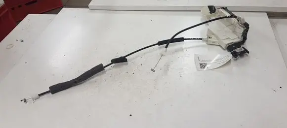 Citroen C5 Front door lock 574388