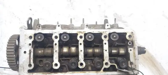 Peugeot 206 Engine head 9621038110
