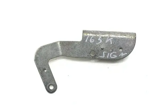 Mercedes-Benz E A207 Horn signal holder/bracket 