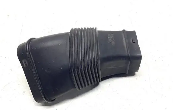 Volvo S60 Air intake duct part 30671772 70368440