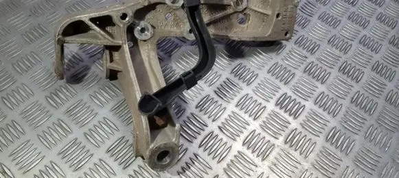 Audi A3 S3 8P Engine mounting bracket 1k0199295e