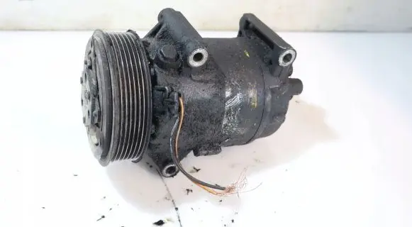 Renault Megane II Air conditioning (A/C) compressor (pump)