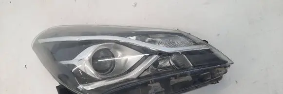 Toyota Yaris Headlight/headlamp