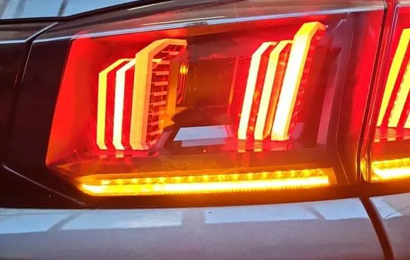 Peugeot 5008 II Tailgate rear/tail lights 9836231780 IMPRK1610307
