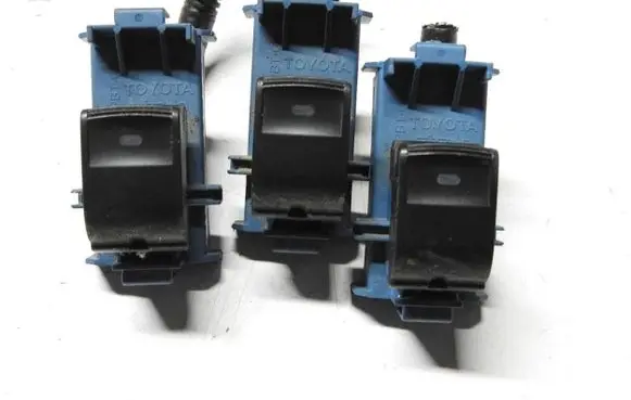 Toyota Verso Electric window control switch 84810-05070