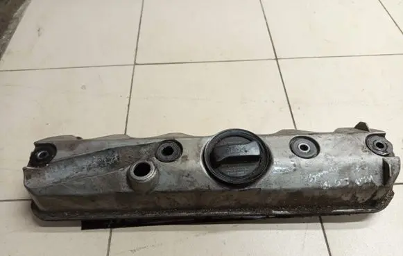 Volvo 850 Rocker cam cover 