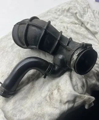 Opel Zafira A Air intake hose/pipe 24441600
