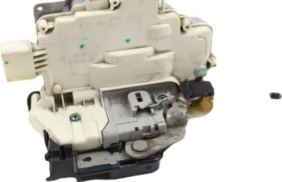 Seat Altea Front door lock 1P1837015